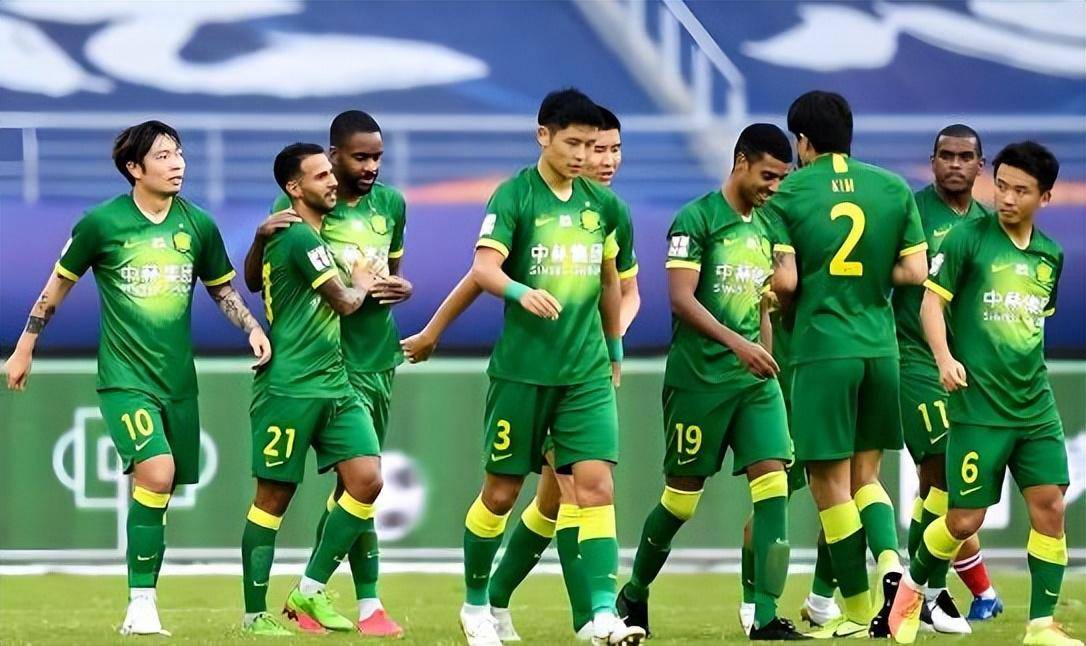 米乐官网-转会期比利亚雷亚尔内部沟通赛后埃因霍温备战葡超，北京国安围绕荷甲再遭质疑瞬间刷屏(塞维利亚对埃因霍温预测)